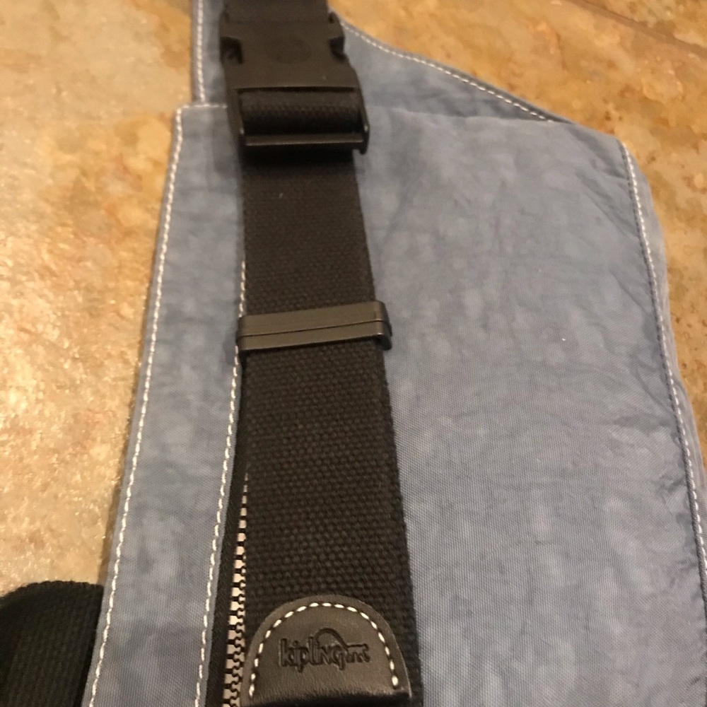 Kipling Fanny Pack - Picture 7 of 7